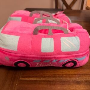 Women’s Mattel Barbie slippers brand new large size 9-10